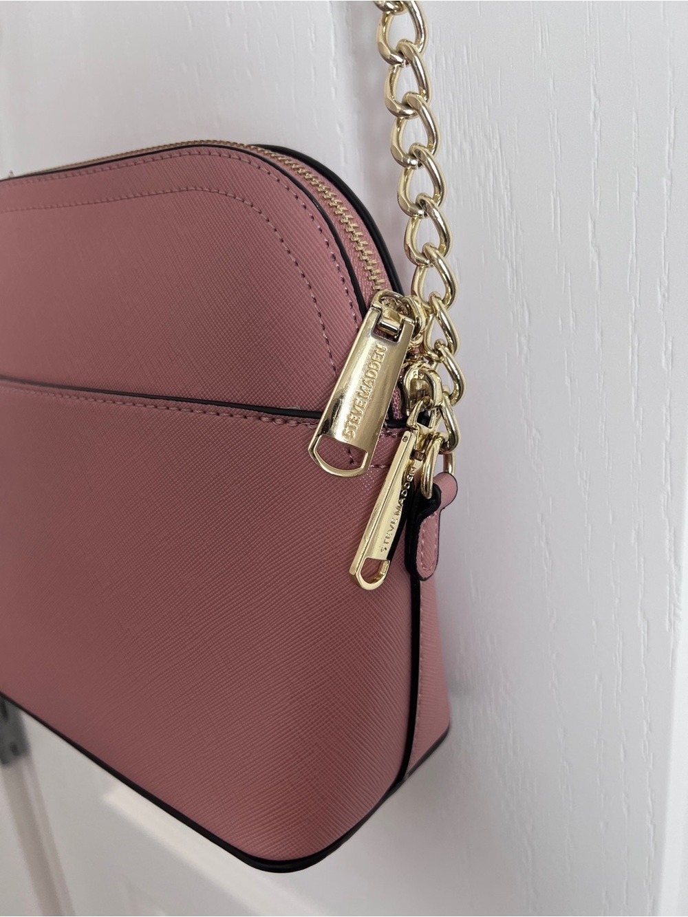 Steve Madden Bjaylin Dome Crossbody Bag - Mauve Pink Gold Hardware - Picture 4 of 10
